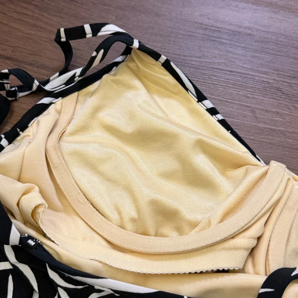Miraclesuit Womens Black White Tropical Leaf Tankini‎ Top Underwire Bra Size 10
